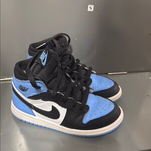Nike Kids' Black and Blue Sneakers